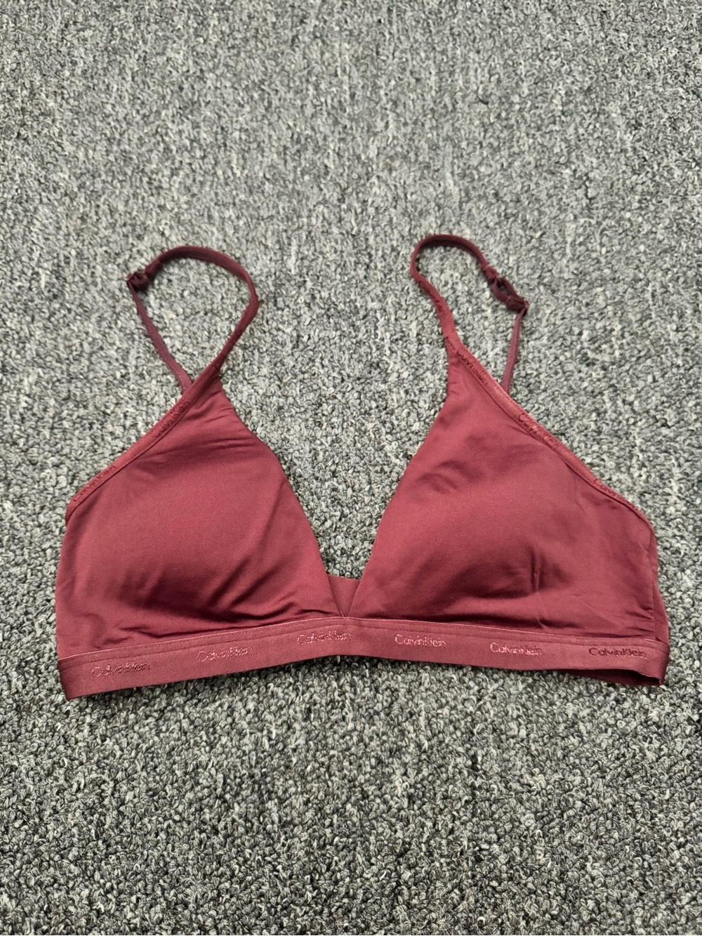 Calvin Klein Women's Triangle Wireless Bra